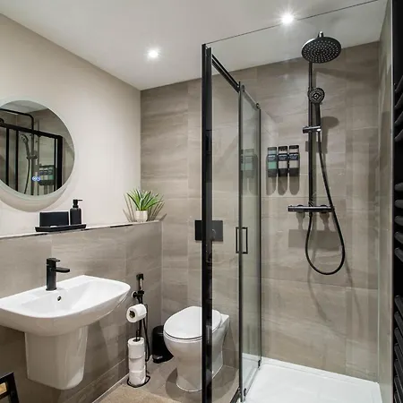 Apartament 1bed Modern By Victoria Quarter *