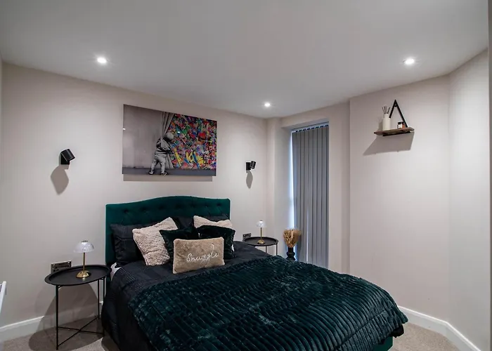 1bed Near First Direct Arena